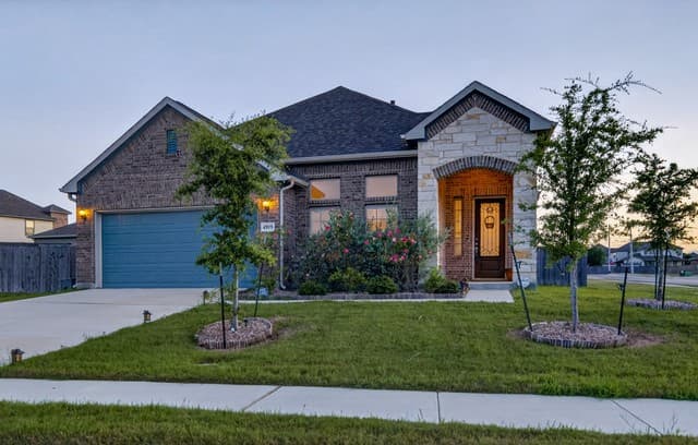 3-bedroom rental at 4919 Village Park in Schertz, TX — photo 1