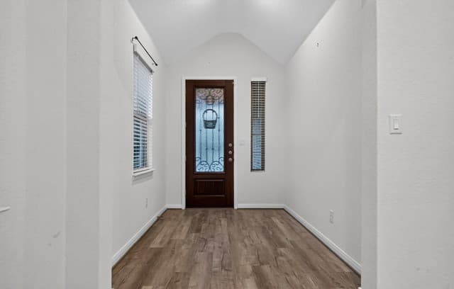 3-bedroom rental at 4919 Village Park in Schertz, TX — photo 4