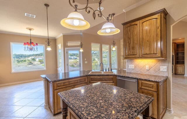 4-bedroom rental at 198 Echo Falls Rd in Comfort, TX — photo 4