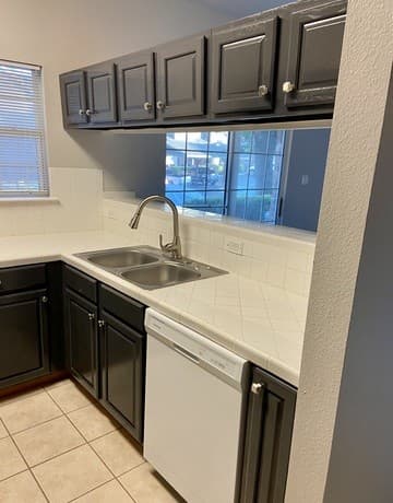 2-bedroom rental at 40 Chapel Hill Unit 40 in San Antonio, TX — photo 4