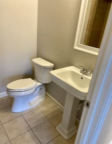2-bedroom rental at 40 Chapel Hill Unit 40 in San Antonio, TX — photo 5