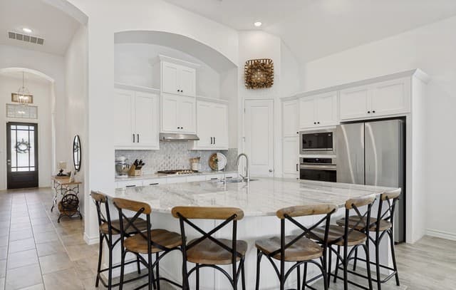4-bedroom rental at 183 Cimarron Creek in Boerne, TX — photo 4