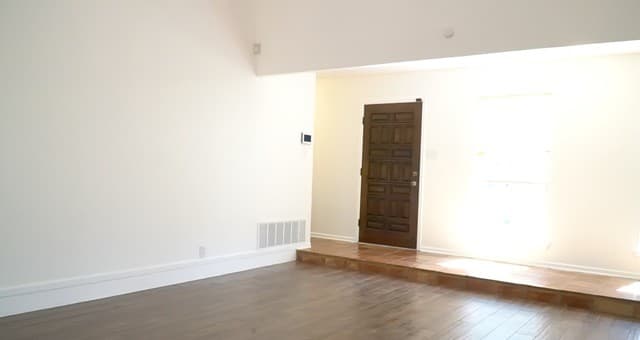 3-bedroom rental at 437 Sagecrest in Hollywood Park, TX — photo 2