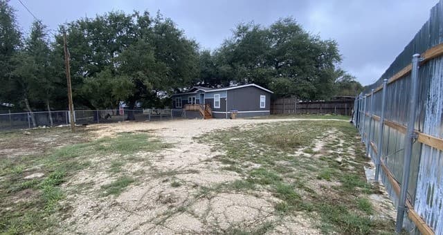 3-bedroom rental at 4406 Lost Hills in Elmendorf, TX — photo 4