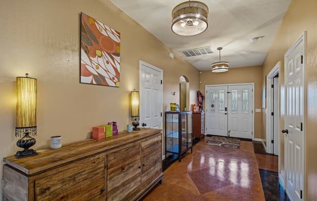 3-bedroom rental at 9007 Powhatan in San Antonio, TX — photo 3