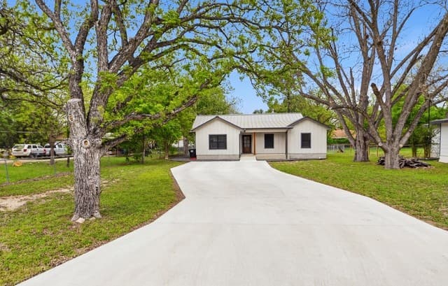 4-bedroom home for sale at 812 Lafayette in Castroville TX