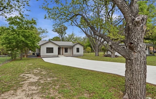 Home for sale at 812 Lafayette in Castroville, TX — photo 2