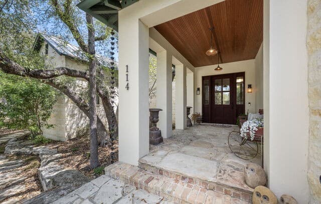4-bedroom rental at 114 Turnberry in San Antonio, TX — photo 3