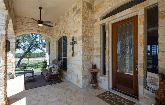 3-bedroom rental at 34 Cravey Rd in Boerne, TX — photo 5