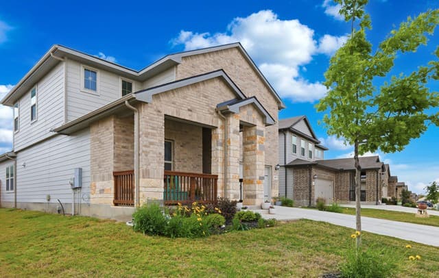 5-bedroom rental at 419 Shelton Pass in Cibolo, TX — photo 1