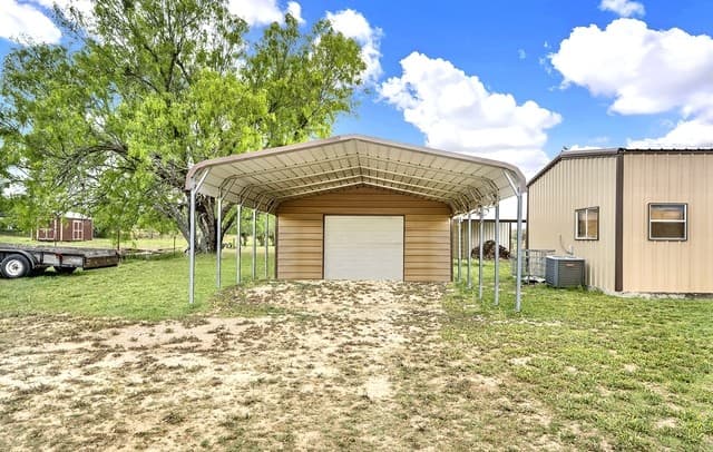 3-bedroom rental at 3283 Hartfield in La Vernia, TX — photo 4
