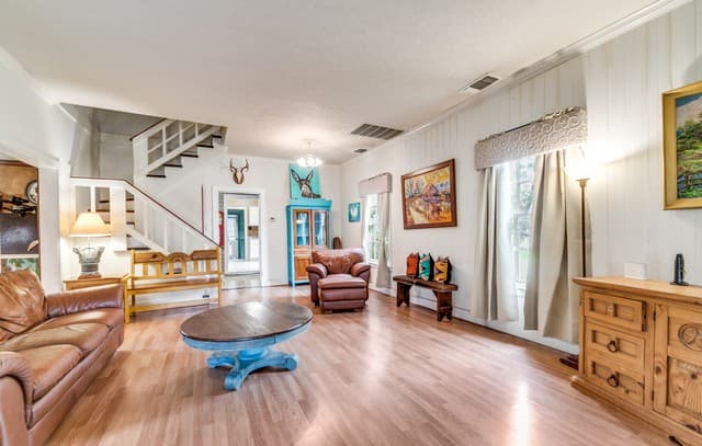 2-bedroom rental at 1201 Sisterdale in Boerne, TX — photo 5