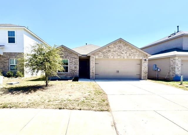 3-bedroom rental at 15314 Escalante Pass in Von Ormy, TX — photo 1