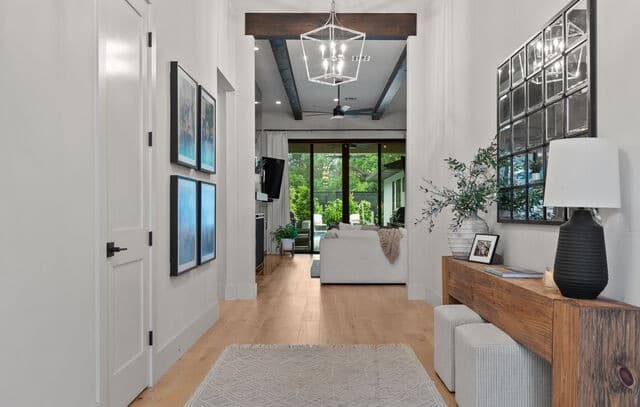4-bedroom rental at 312 Frey St in Boerne, TX — photo 4
