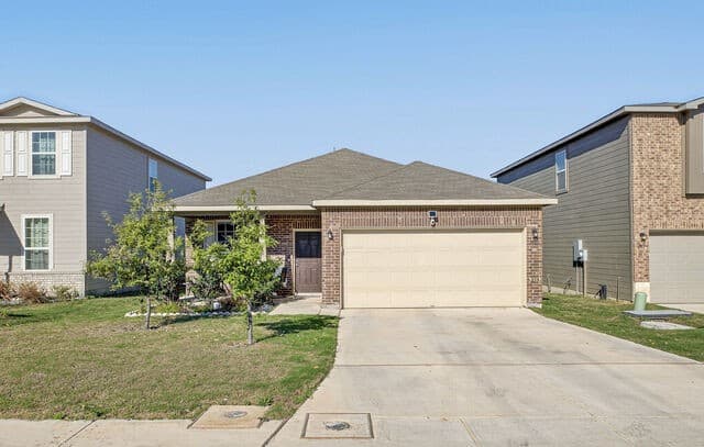 3-bedroom rental at 7001 Lions Park in San Antonio, TX — photo 1