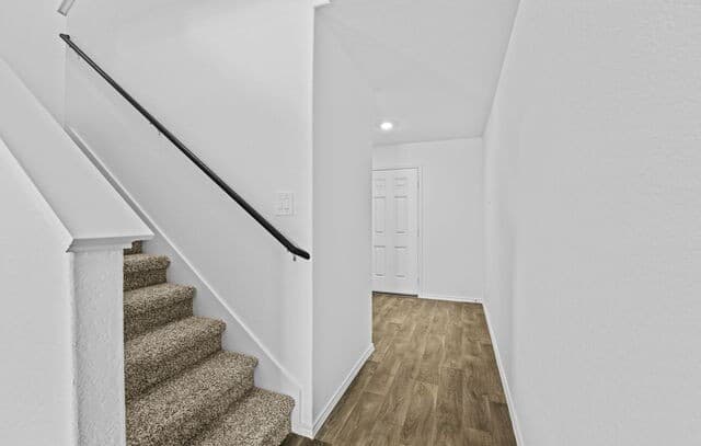 5-bedroom rental at 4259 Marjoram Landing in Von Ormy, TX — photo 3
