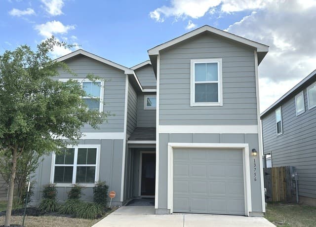 4-bedroom rental at 13756 Red Rock Run in San Antonio, TX — photo 1