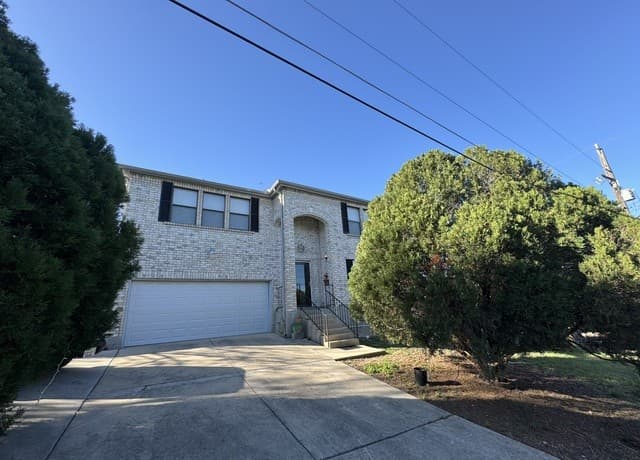 4-bedroom rental at 11514 Cavendish Circle in San Antonio, TX — photo 1