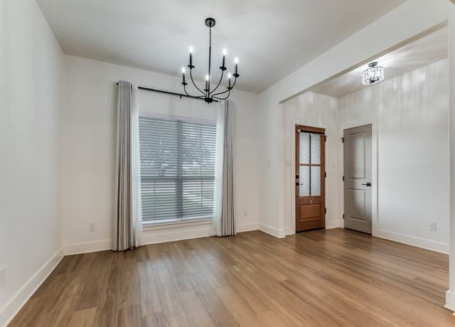 3-bedroom rental at 1015 Timbercrest in Pleasanton, TX — photo 5