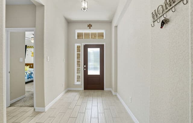4-bedroom rental at 9825 Jon Boat in Boerne, TX — photo 3