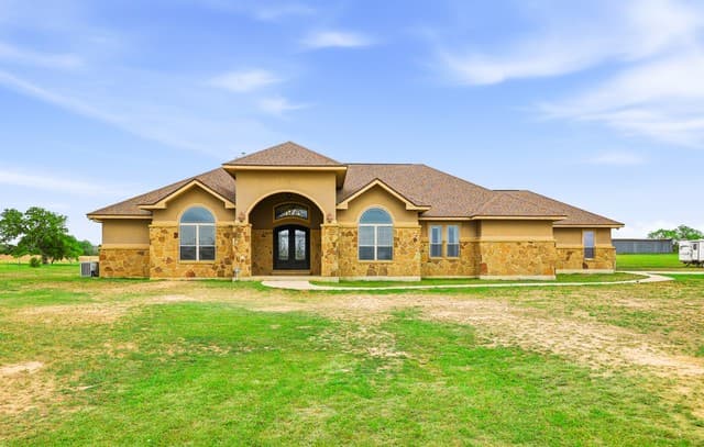 Home for sale at 15820 Fm 539 in La Vernia, TX — photo 3