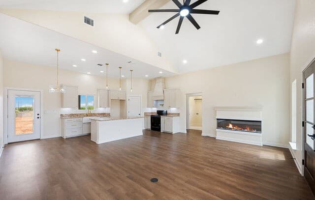Home for sale at 7319 Tiff Nicole Ln in Von Ormy, TX — photo 5