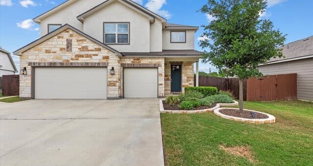 Home for sale at 205 Pudu Trl in Cibolo, TX — photo 4