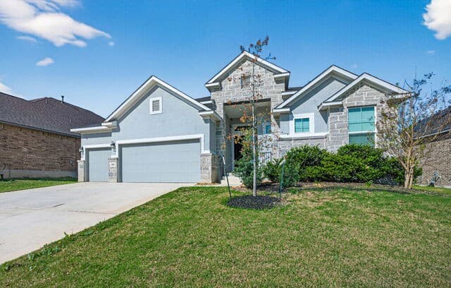 3-bedroom rental at 154 Lily Pass in Castroville, TX — photo 3