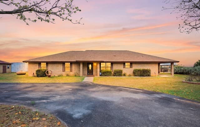 Home for sale at 13915 Dusty Fields in Schertz, TX — photo 2