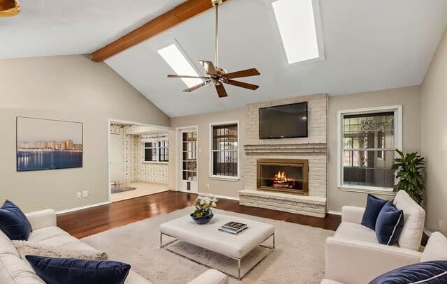 3-bedroom rental at 2031 Oak Vista in San Antonio, TX — photo 3