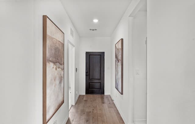 4-bedroom rental at 535 Nightingale Avenue in Marion, TX — photo 2