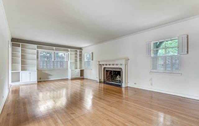 6-bedroom rental at 144 Thelma in San Antonio, TX — photo 5