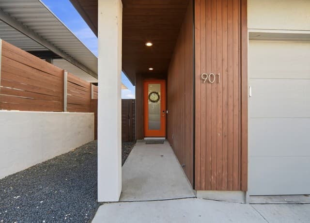 4-bedroom rental at 102 Tendick Unit 901 in San Antonio, TX — photo 3