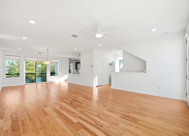 4-bedroom rental at 102 Tendick Unit 901 in San Antonio, TX — photo 5