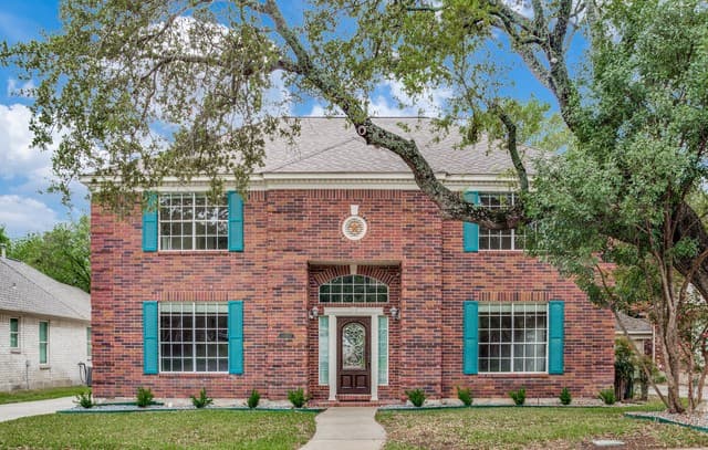 4-bedroom rental at 13803 Shavano Glenn in San Antonio, TX — photo 1