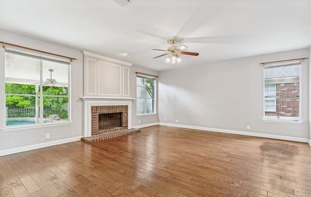 4-bedroom rental at 13803 Shavano Glenn in San Antonio, TX — photo 4
