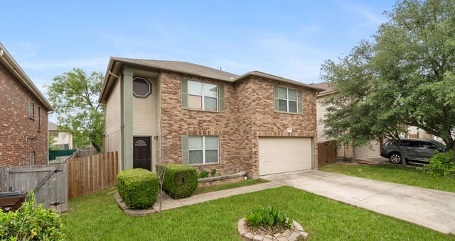 4-bedroom rental at 10842 Bentsen Palm in San Antonio, TX — photo 1