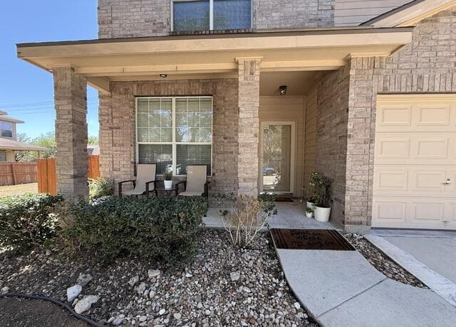 3-bedroom rental at 208 Cloud Xing in Cibolo, TX — photo 2