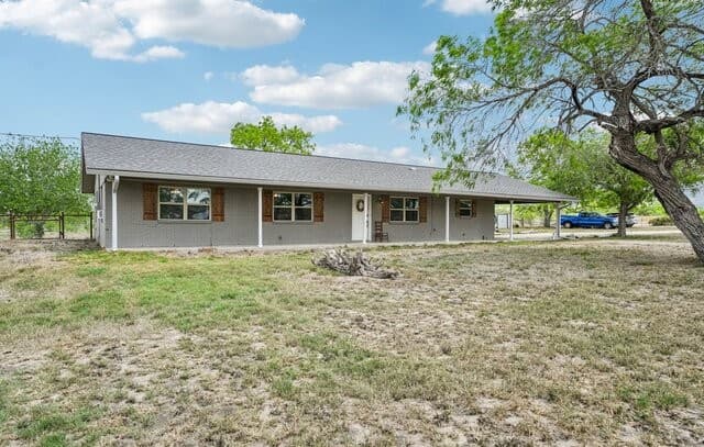 Home for sale at 748 Fm 2102 in Kenedy, TX — photo 5