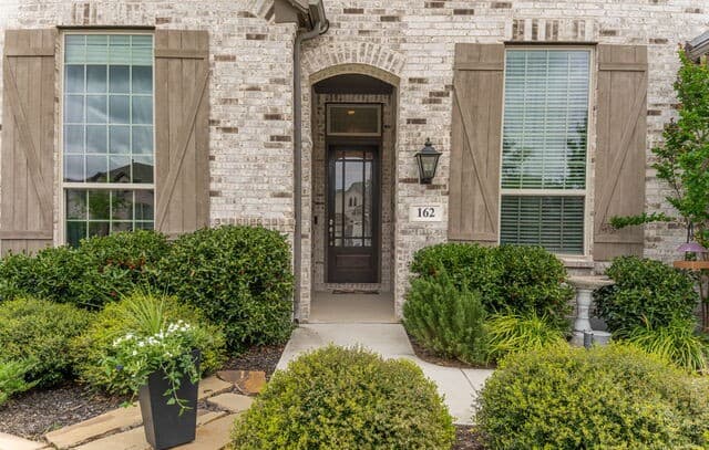 4-bedroom rental at 162 Cimarron Creek in Boerne, TX — photo 2