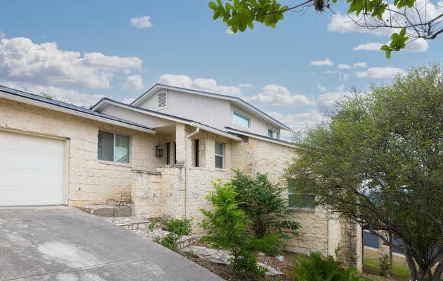 3-bedroom rental at 17119 Terra Rosa in Helotes, TX — photo 1