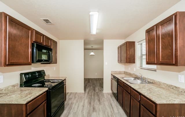 3-bedroom rental at 3015 Aspen Meadow in San Antonio, TX — photo 1