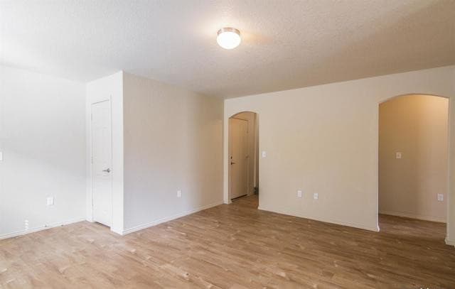 4-bedroom rental at 10214 Hunters Pond in San Antonio, TX — photo 5