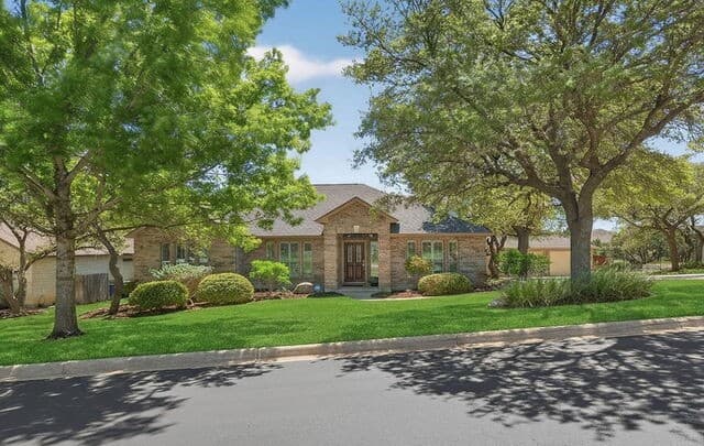 3-bedroom rental at 9514 Potters Pt in Helotes, TX — photo 1