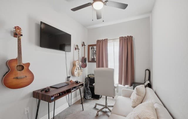 3-bedroom rental at 677 Stagecoach in Spring Branch, TX — photo 5