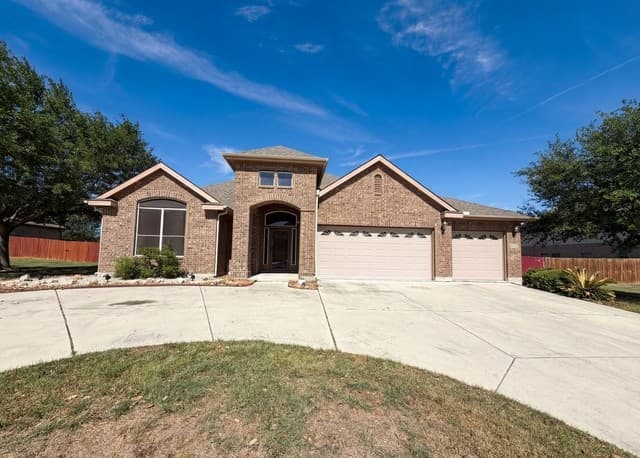 4-bedroom rental at 6941 Laura Hts in Schertz, TX — photo 1