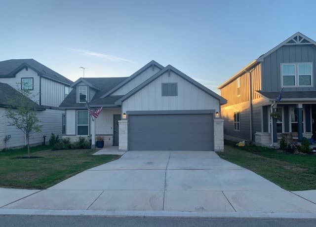 4-bedroom rental at 11837 Snowy River in San Antonio, TX — photo 1