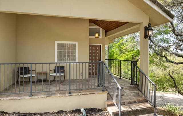 4-bedroom rental at 11 Falls Vw in Boerne, TX — photo 3