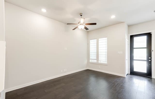 3-bedroom rental at 211 E Courtland in San Antonio, TX — photo 4