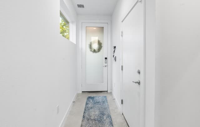 4-bedroom rental at 102 Tendick Unit 606 in San Antonio, TX — photo 5